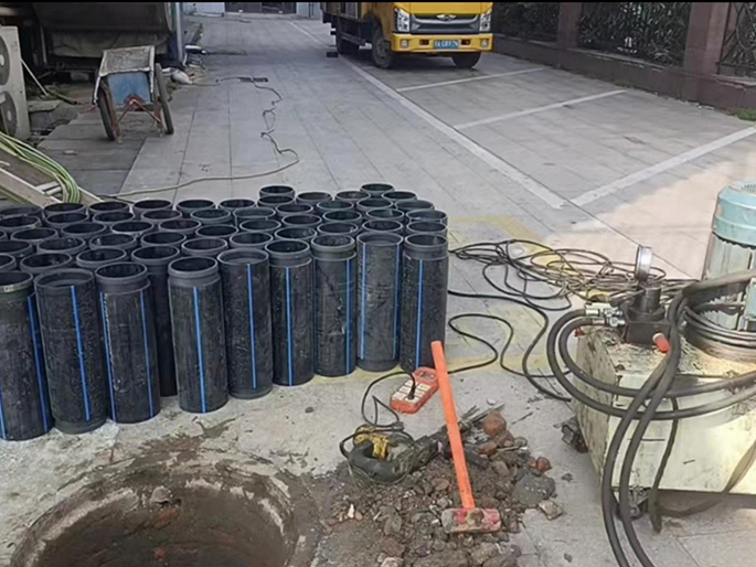 新沂PE置换管厂家 DN315置换管 非开挖管短管置换